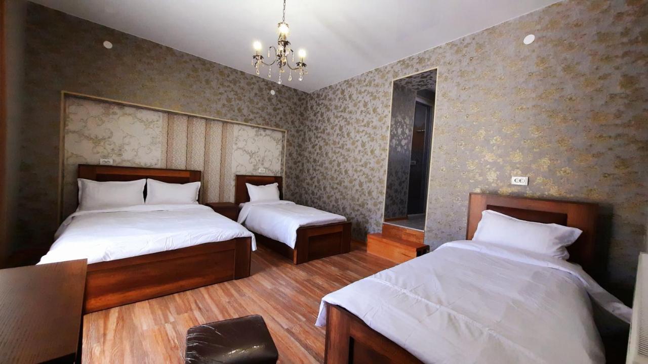 Sky Star Hotel Stepantsminda Exterior photo