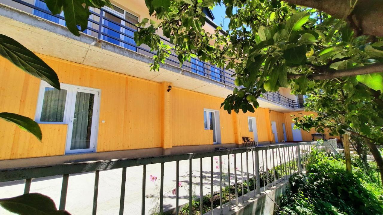 Sky Star Hotel Stepantsminda Exterior photo